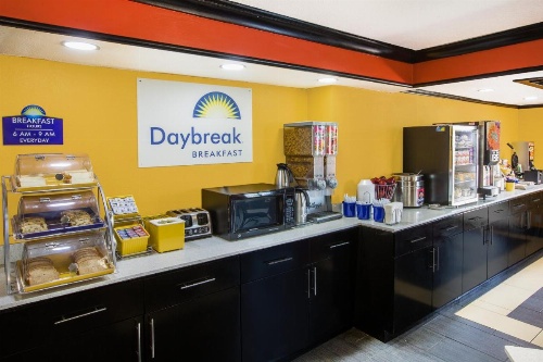 Days Inn by Wyndham Little Rock/Medical Center image 9